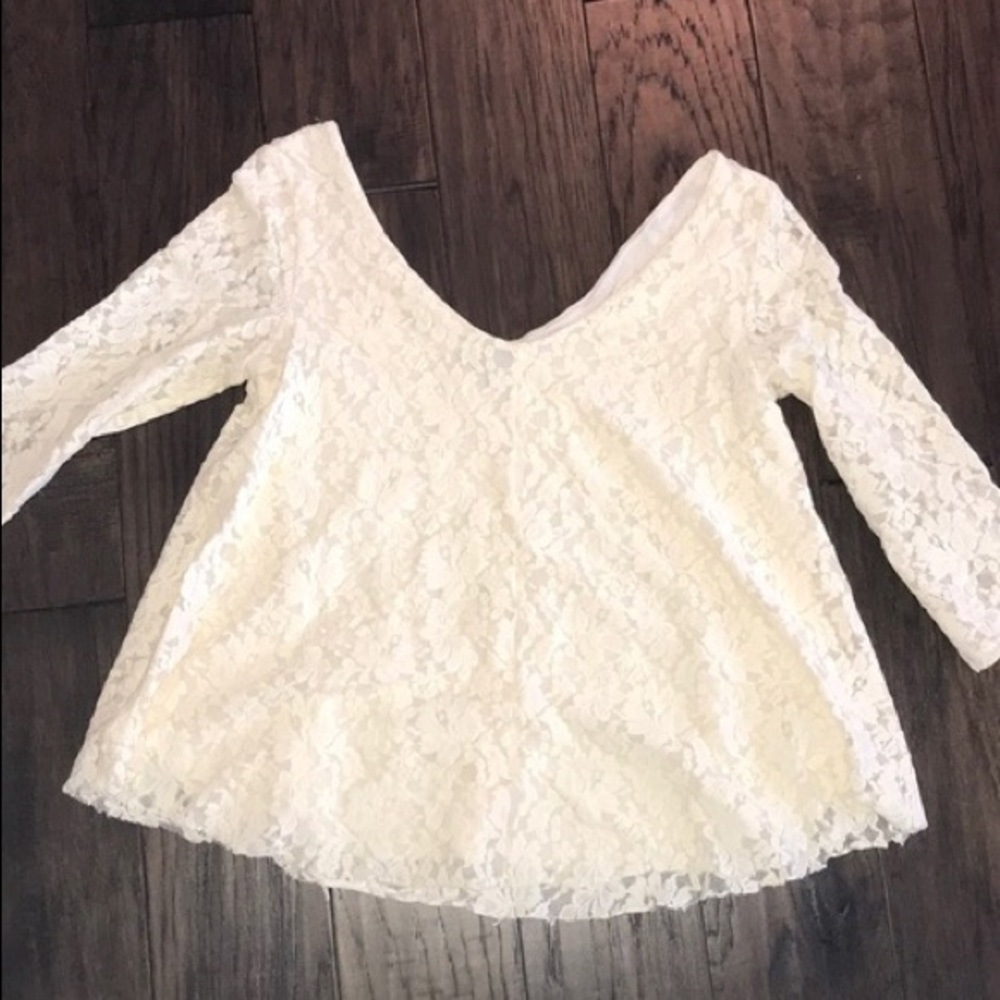 AE quarter sleeve lace top